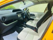 https://riyasewana.com/uploads/toyota-aqua-15821236045.jpg
