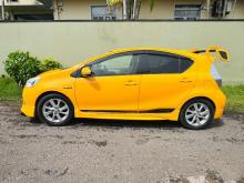 https://riyasewana.com/uploads/toyota-aqua-15821236374.jpg