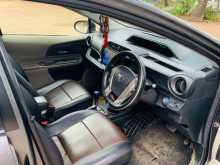 https://riyasewana.com/uploads/toyota-aqua-1610442682.jpg