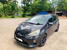 https://riyasewana.com/uploads/toyota-aqua-1610442693.jpg