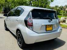 https://riyasewana.com/uploads/toyota-aqua-16144238886.jpg