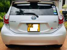 https://riyasewana.com/uploads/toyota-aqua-1621325484.jpg