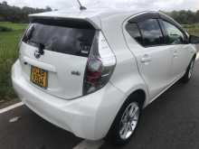 https://riyasewana.com/uploads/toyota-aqua-16230123462.jpg