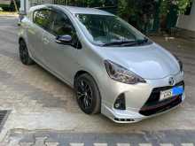 https://riyasewana.com/uploads/toyota-aqua-167071622392.jpg