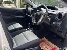 https://riyasewana.com/uploads/toyota-aqua-17041722053.jpg