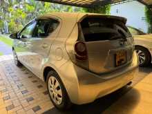 https://riyasewana.com/uploads/toyota-aqua-171045064123.jpg