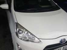 https://riyasewana.com/uploads/toyota-aqua-171723064393.jpg