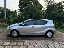 https://riyasewana.com/uploads/toyota-aqua-172327406025.jpg
