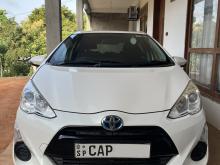 https://riyasewana.com/uploads/toyota-aqua-1723435617122.jpg