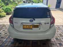 https://riyasewana.com/uploads/toyota-aqua-17627394022.jpg