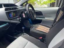 https://riyasewana.com/uploads/toyota-aqua-176284894.jpg