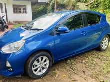 https://riyasewana.com/uploads/toyota-aqua-1810384022612.jpg