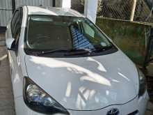 Toyota AQUA 2012 Car