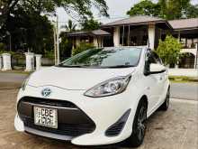 https://riyasewana.com/uploads/toyota-aqua-1822245722503.jpg