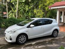https://riyasewana.com/uploads/toyota-aqua-189165024721.jpg