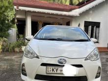https://riyasewana.com/uploads/toyota-aqua-189165024862.jpg