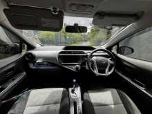 https://riyasewana.com/uploads/toyota-aqua-20100822143.jpg