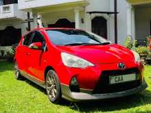 https://riyasewana.com/uploads/toyota-aqua-2012-1112133112052.jpg
