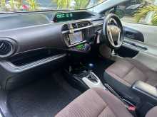https://riyasewana.com/uploads/toyota-aqua-2012-1116055212064.jpg