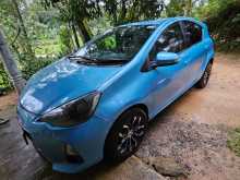 Toyota AQUA 2012 Car