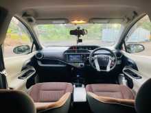 https://riyasewana.com/uploads/toyota-aqua-2012-117434712104.jpg