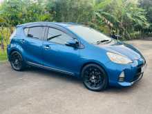https://riyasewana.com/uploads/toyota-aqua-2012-117434712233.jpg
