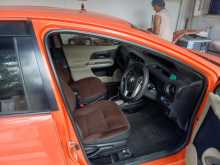 https://riyasewana.com/uploads/toyota-aqua-2012-117515012573.jpg