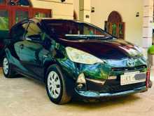 https://riyasewana.com/uploads/toyota-aqua-2012-128484712172.jpg