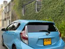 https://riyasewana.com/uploads/toyota-aqua-2012-1421464112083.jpg