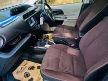 https://riyasewana.com/uploads/toyota-aqua-2012-1517393412774.jpg