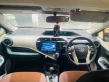 https://riyasewana.com/uploads/toyota-aqua-2012-157530312884.jpg