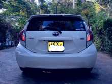 https://riyasewana.com/uploads/toyota-aqua-2012-1910294812243.jpg