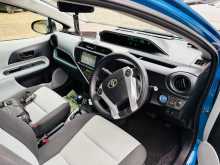 https://riyasewana.com/uploads/toyota-aqua-2012-2012-2517050712904.jpg