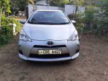 https://riyasewana.com/uploads/toyota-aqua-2012-2019411712082.jpg