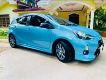 https://riyasewana.com/uploads/toyota-aqua-2012-212201112202.jpg