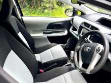 https://riyasewana.com/uploads/toyota-aqua-2012-219311012284.jpg