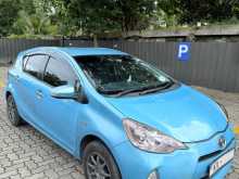 https://riyasewana.com/uploads/toyota-aqua-2012-2218133112032.jpg