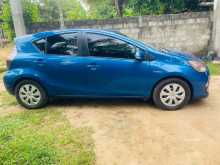 https://riyasewana.com/uploads/toyota-aqua-2012-2219414412182.jpg