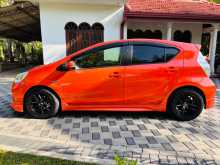 https://riyasewana.com/uploads/toyota-aqua-2012-2410523412842.jpg