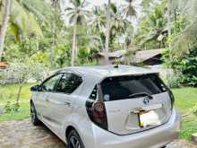 https://riyasewana.com/uploads/toyota-aqua-2012-2612301412434.jpg