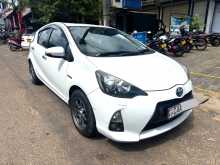 https://riyasewana.com/uploads/toyota-aqua-2012-2622044512383.jpg