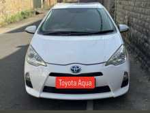 Toyota AQUA 2012 Car