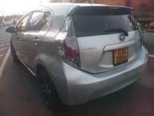 https://riyasewana.com/uploads/toyota-aqua-2012-2718375212122.jpg