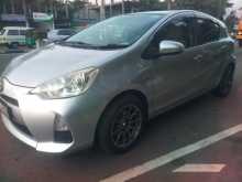 https://riyasewana.com/uploads/toyota-aqua-2012-2718375212383.jpg