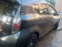 https://riyasewana.com/uploads/toyota-aqua-2012-30024412392.jpg