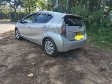https://riyasewana.com/uploads/toyota-aqua-2012-3010370512663.jpg