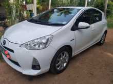 https://riyasewana.com/uploads/toyota-aqua-2012-3019243712032.jpg