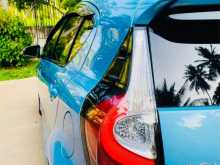 https://riyasewana.com/uploads/toyota-aqua-2012-311585412314.jpg