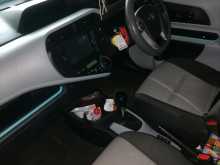 https://riyasewana.com/uploads/toyota-aqua-2012-317075012614.jpg