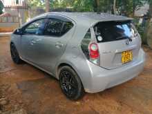 https://riyasewana.com/uploads/toyota-aqua-2012-317075012702.jpg